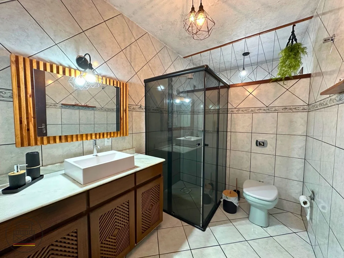Se você busca uma casa ampla, bem localizada e com a possibilidade de dividir ambientes de forma prática, esta é a opção perfeita para você! — foto 6