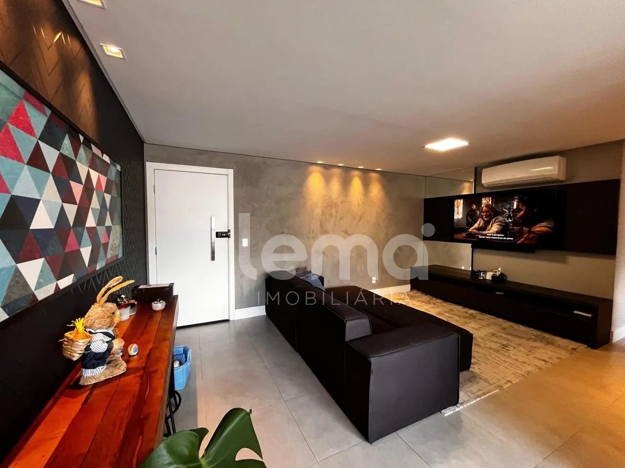 Apartamento mobiliado com 3 suítes sendo 2 demi, no bairro Itoupava Norte, em Blumenau. — foto 2