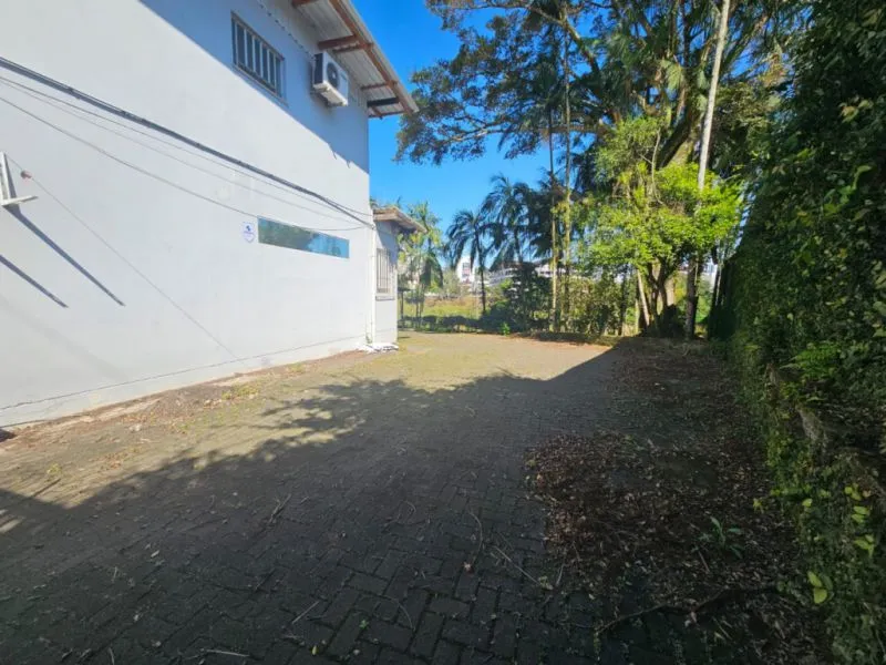 Oportunidade Única: Imóvel Comercial com Vista Privilegiada para a Prefeitura em Corredor de Serviço Estratégico! — foto 6