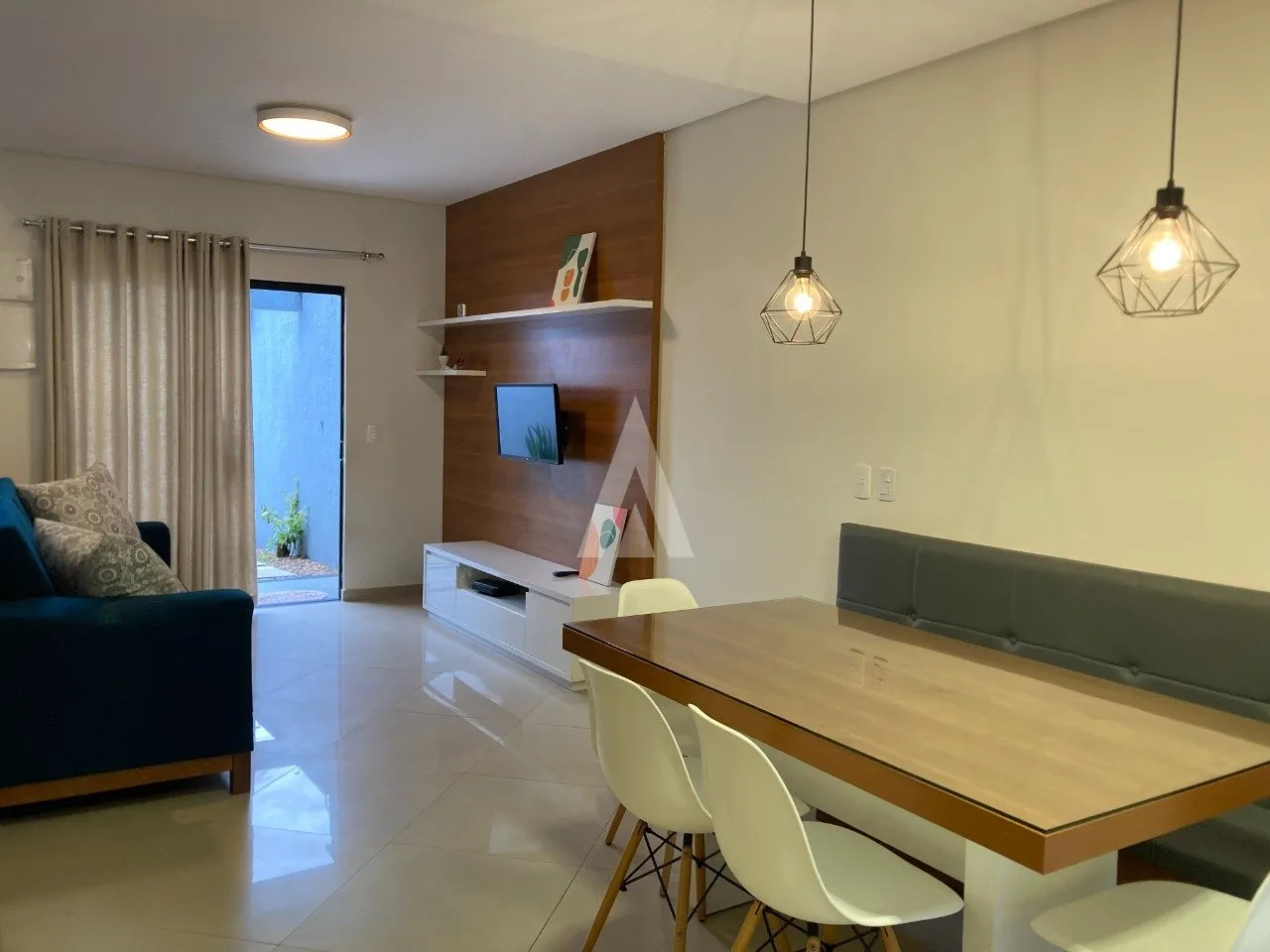 Casa com 2 suítes à venda no bairro Bom Retiro em Joinville-SC por R$520.000,00. — foto 2