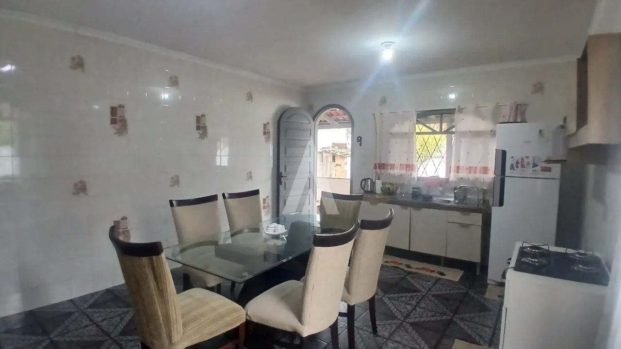 Casa com 1 suíte e 2 quartos à venda no bairro Iririú em Joinville-SC por R$ 585.000,00. — foto 2