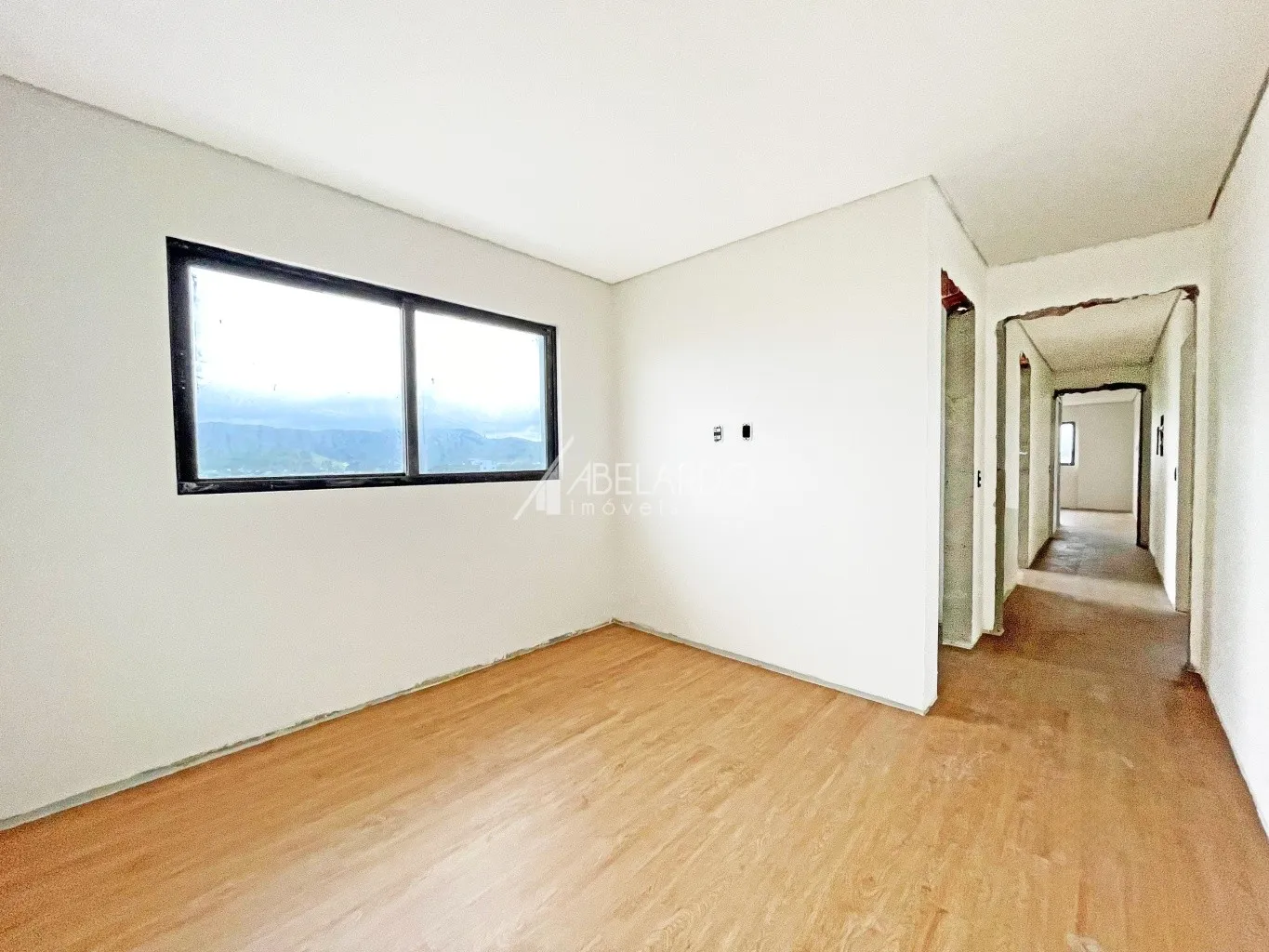 APARTAMENTO COM ÁREA PRIVATIVA DE 146 M, TRÊS SUÍTES, DUAS VAGAS DE GARAGEM E VISTA MAR - PENHA/SC — foto 7