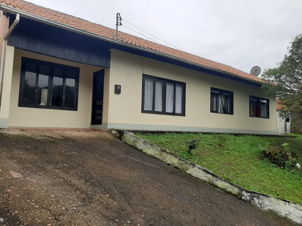 CASA COM QUITINETE NO GARCIA - foto 1