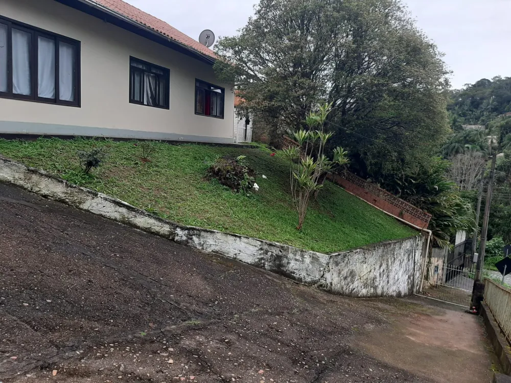 CASA COM QUITINETE NO GARCIA — foto 2