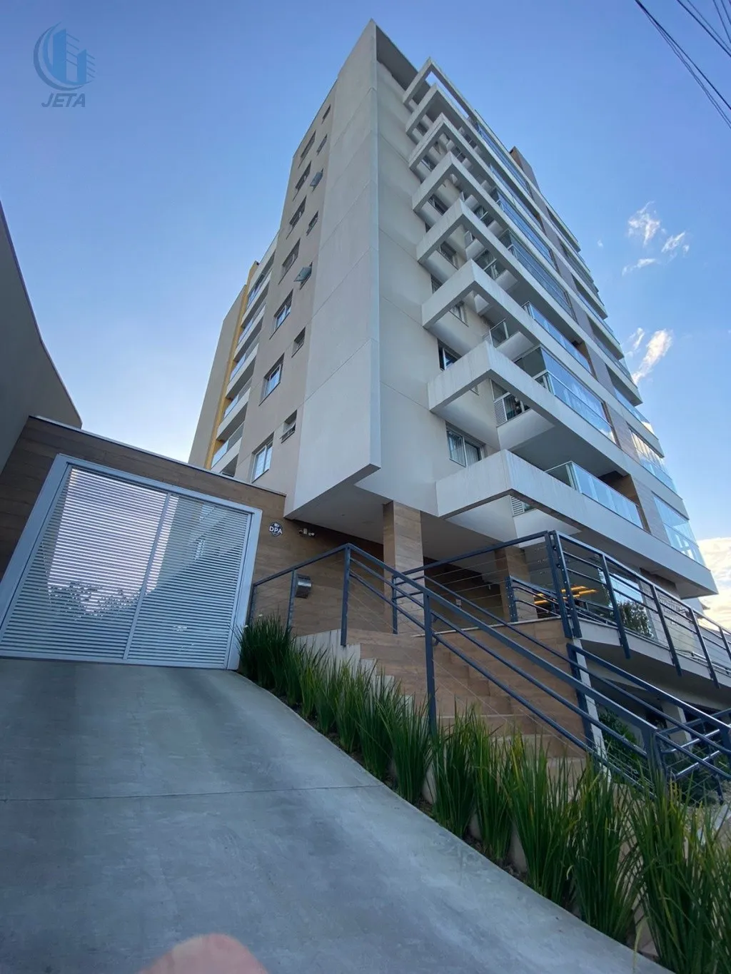 APARTAMENTO COM LOCALIZAÇÃO ESTRATÉGICA — foto 2