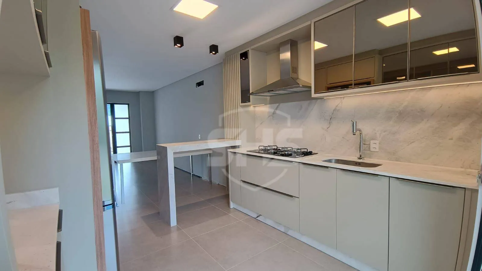 Casa com 2 dormitórios MOBILIADO à venda, 97 m por R$ 790.000 - Água Verde - Blumenau/SC - foto 1