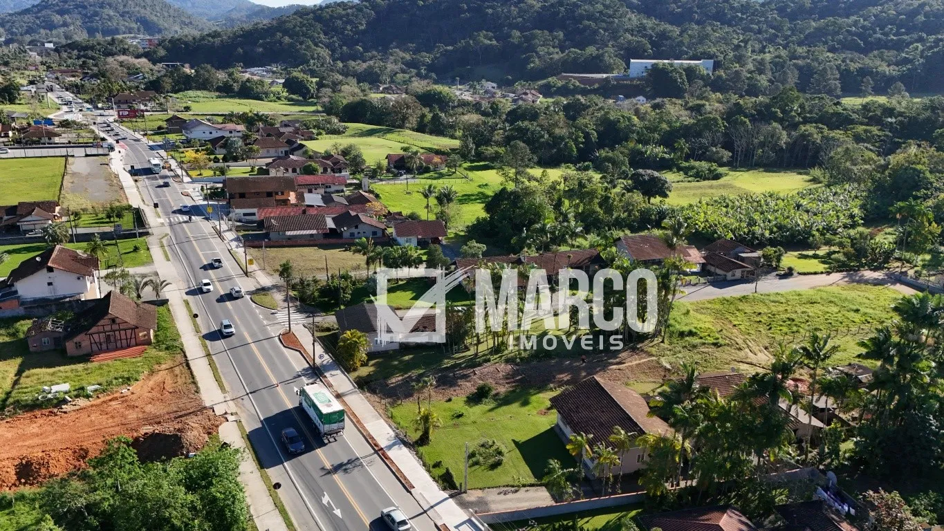 Terreno com duas casas construídas à venda em Pomerode! — foto 2