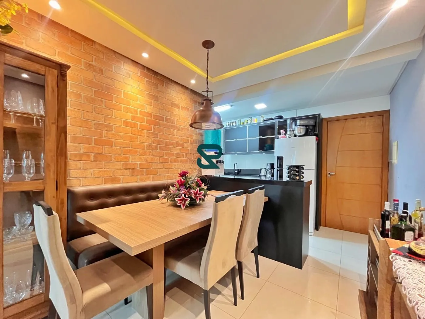 CONFORTO E PRATICIDADE TE ESPERAM NESSE APARTAMENTO SEMI-MOBILIADO! — foto 4