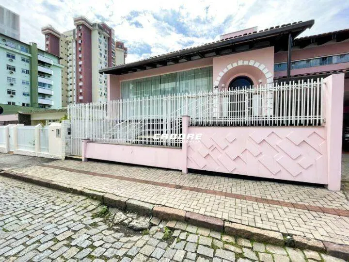 Excelente Casa Comercial Superior para locação no bairro Ponta Aguda I Cadore Imóveis - foto 1