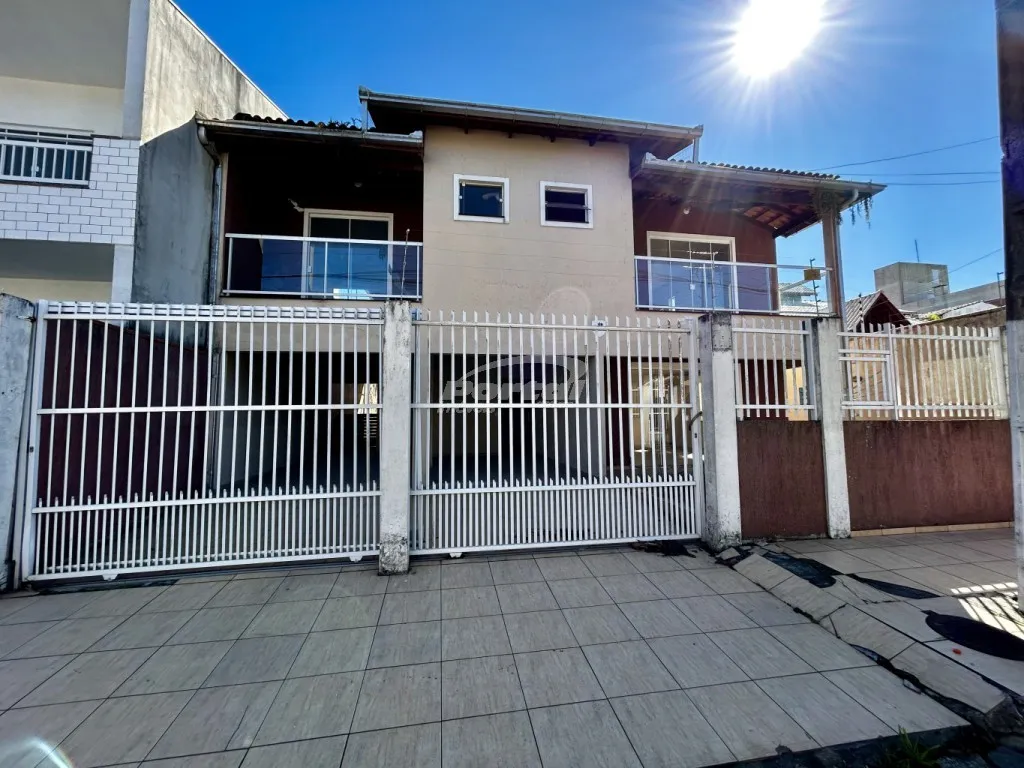 Casa disponível venda bairro Centro - Balneário Piçarras/SC - foto 1