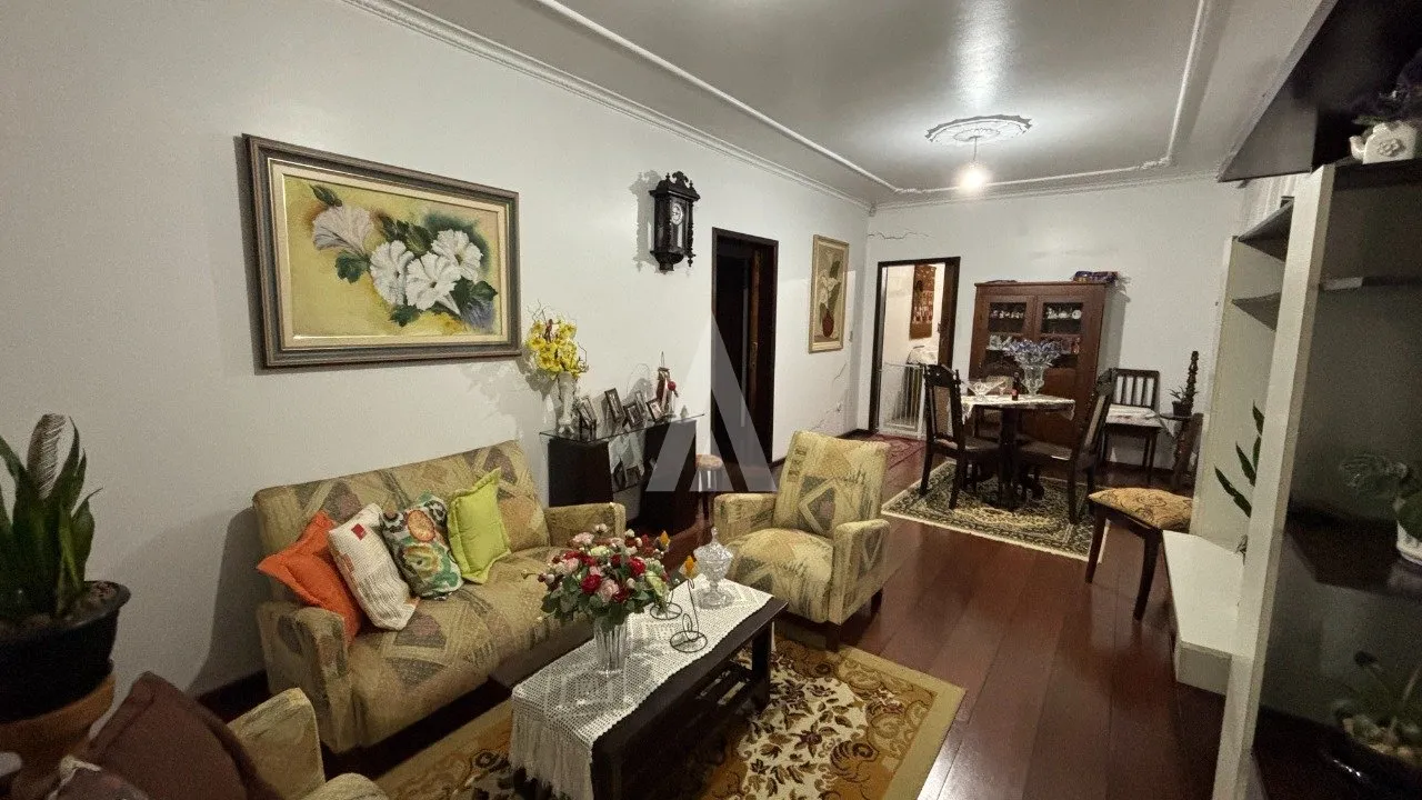 Casa com 1 suíte e 3 quartos à venda no bairro Glória em Joinville-SC por R$1.500.000,00. — foto 2