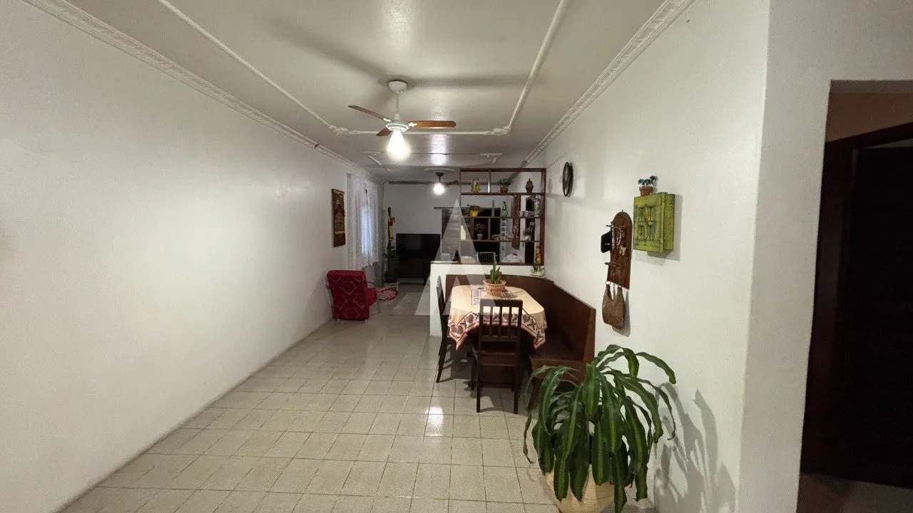 Casa com 1 suíte e 3 quartos à venda no bairro Glória em Joinville-SC por R$1.500.000,00. — foto 4