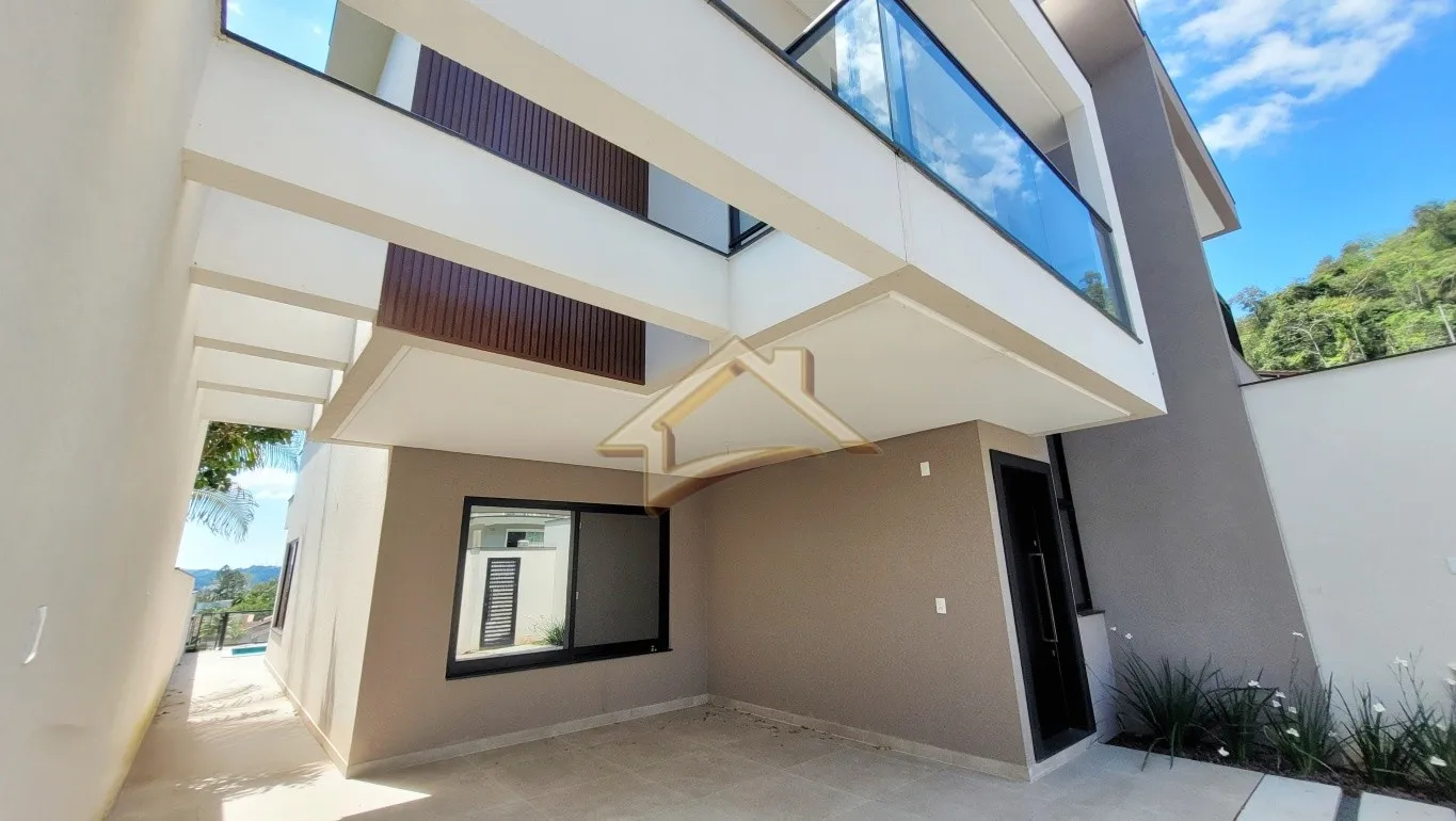 Belíssima residência alto padrão com 3 suítes, piscina e vista panorâmica no bairro da Velha. — foto 2