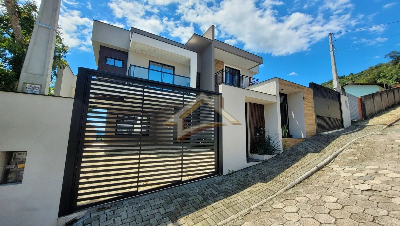 Belíssima residência alto padrão com 3 suítes, piscina e vista panorâmica no bairro da Velha. — foto 3