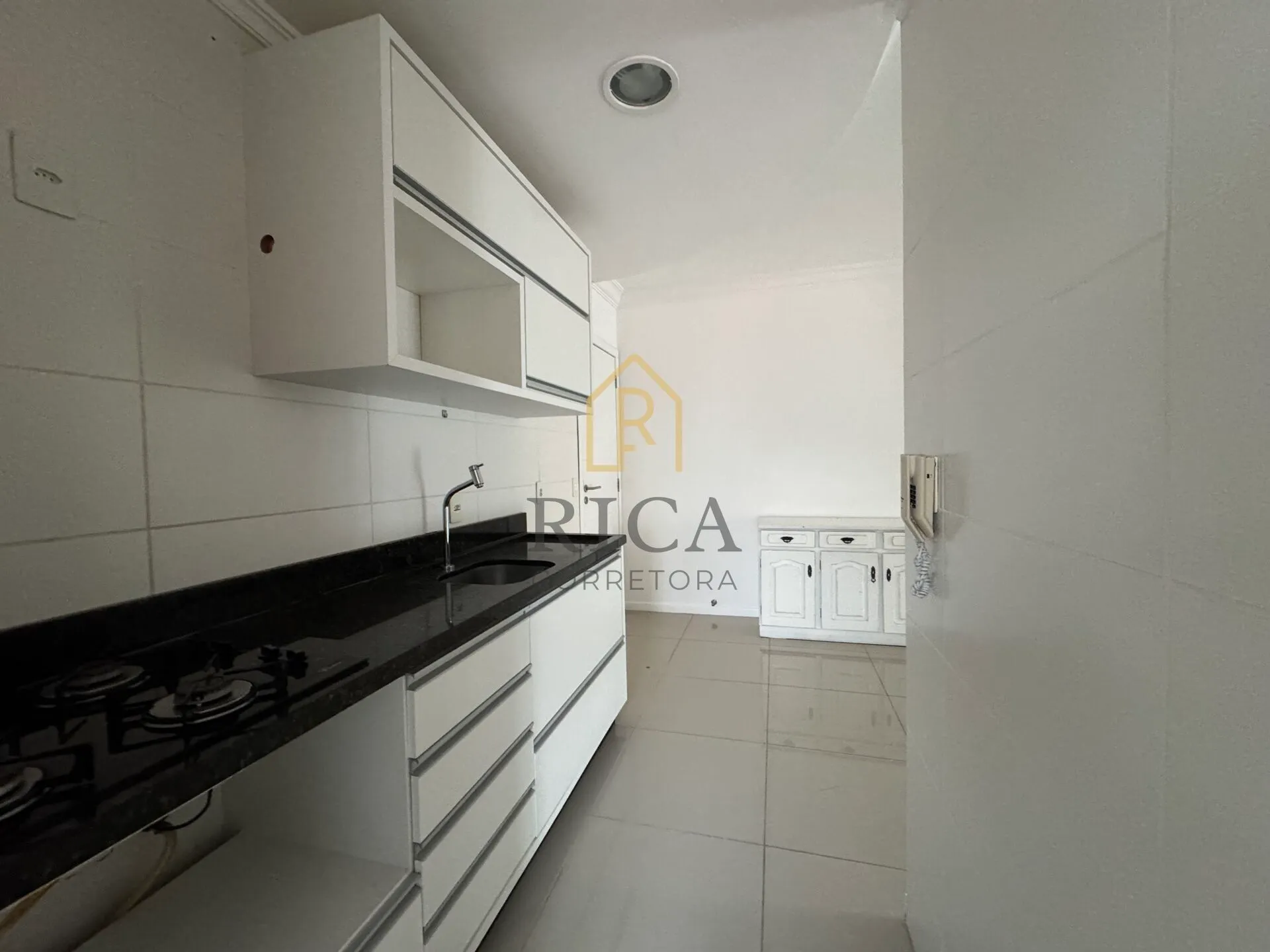 Apartamento semi mobiliado, com 2 Dormitórios sendo 1 suíte - Bairro Garcia, Blumenau/SC — foto 3
