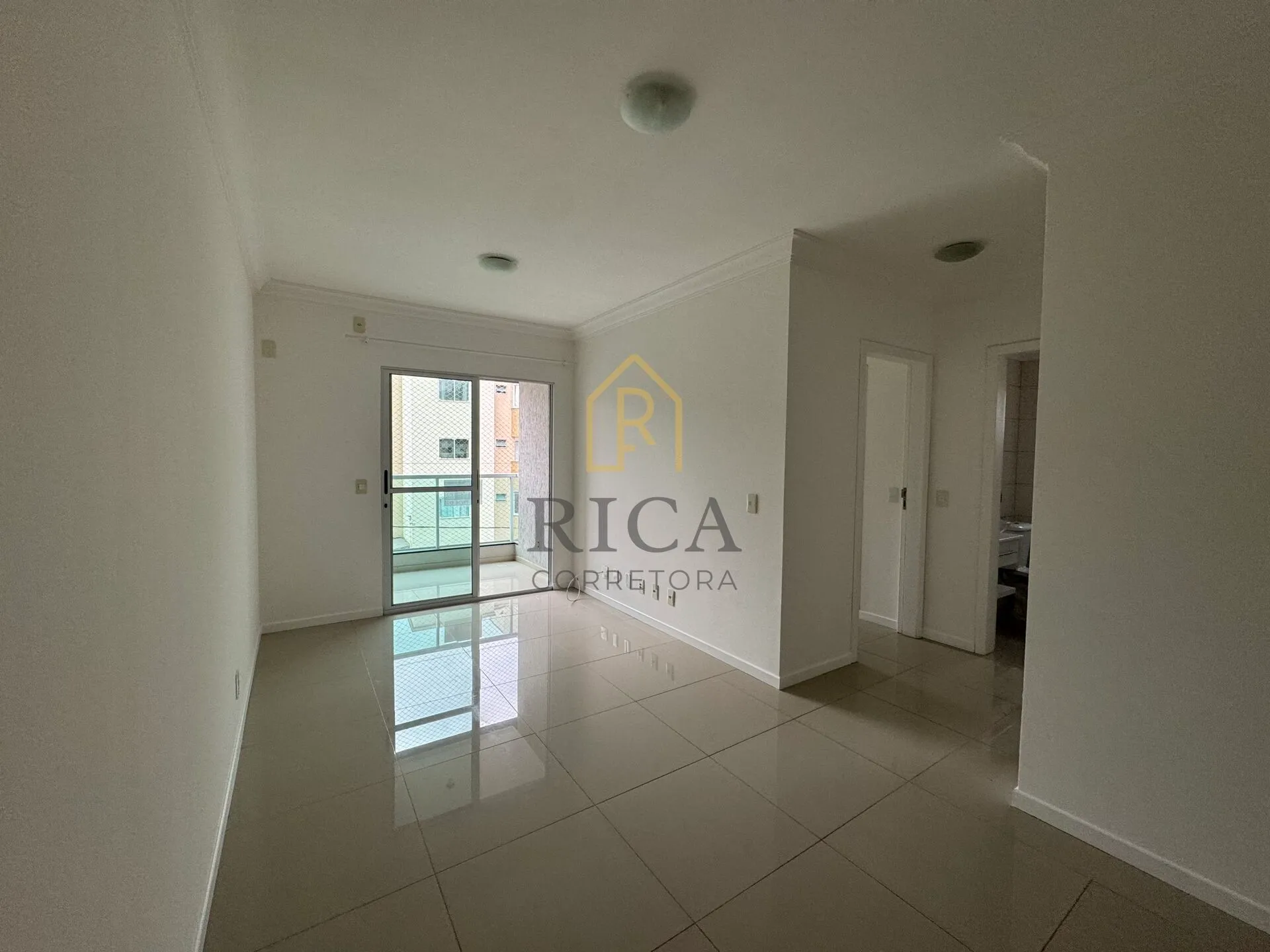 Apartamento semi mobiliado, com 2 Dormitórios sendo 1 suíte - Bairro Garcia, Blumenau/SC — foto 7