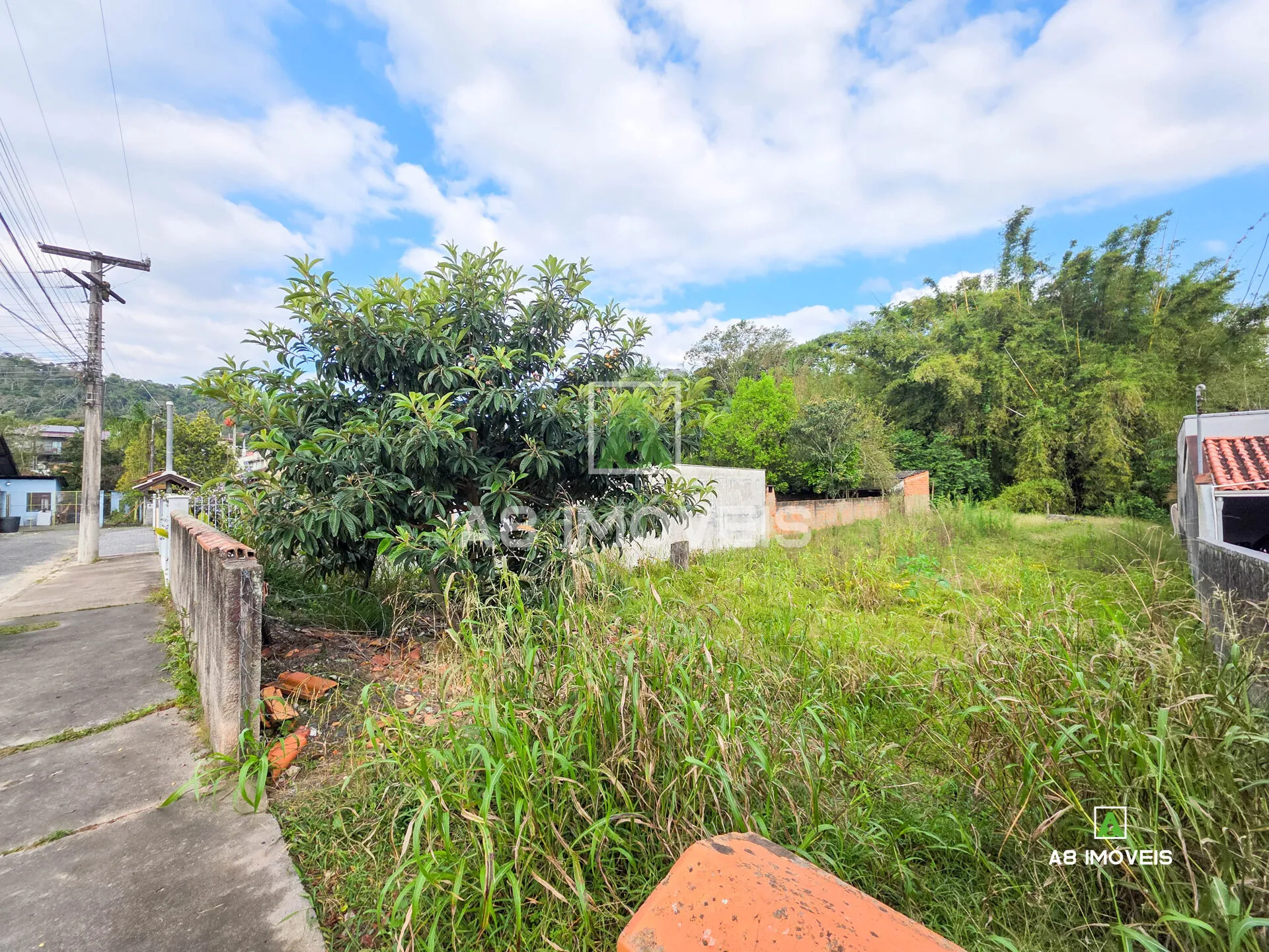TERRENO PLANO BAIRRO ÁGUA VERDE COM 526 M - foto 1