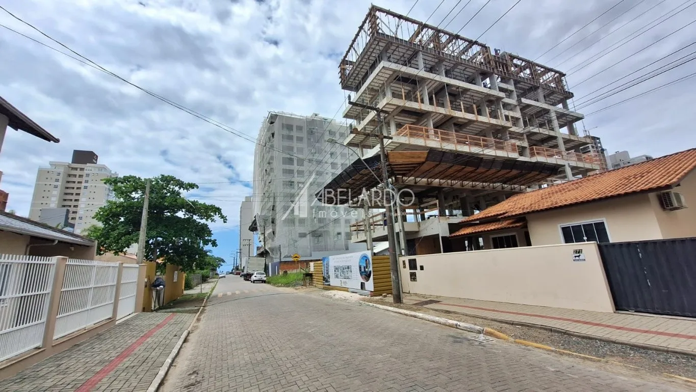 EMPREENDIMENTO EM CONSTRUÇÃO - RES. SANTORINI VII - APARTAMENTO GARDEN COM 3 SUÍTES E 1 VAGA DE GARAGEM - PREVISÃO DE ENTREGA PARA DEZEMBRO DE 2026 - 250M DO MAR - BALNEÁRIO PIÇARRAS — foto 7