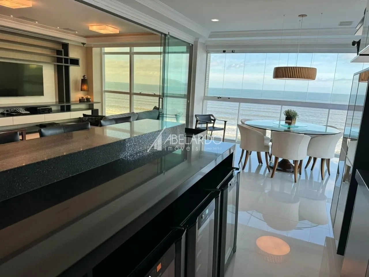 APARTAMENTO FRENTE MAR - 4 SUITES - 3 VAGAS DE GARAGEM - MEIA PRAIA/ ITAPEMA — foto 5