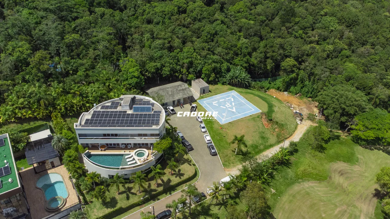 Luxo, Conforto e Exclusividade: Residência de 7 Suítes com Piscina no Condomínio Horizontal Iate Clube Itapema I Cadore Imóveis — foto 2