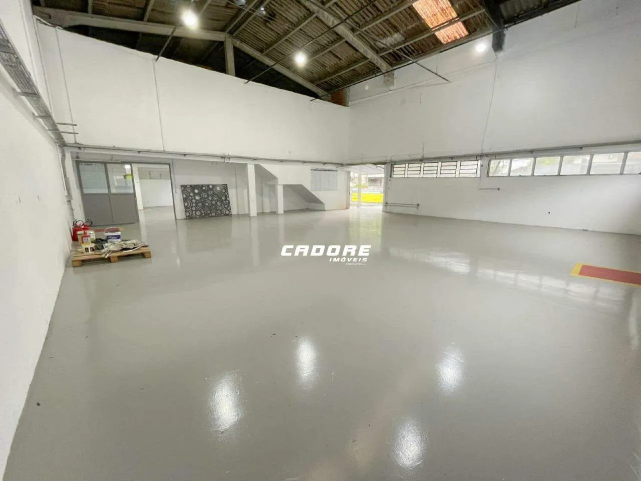 Galpão Comercial para Locação no Bairro Salto Weissbach I Cadore Imóveis - foto 1