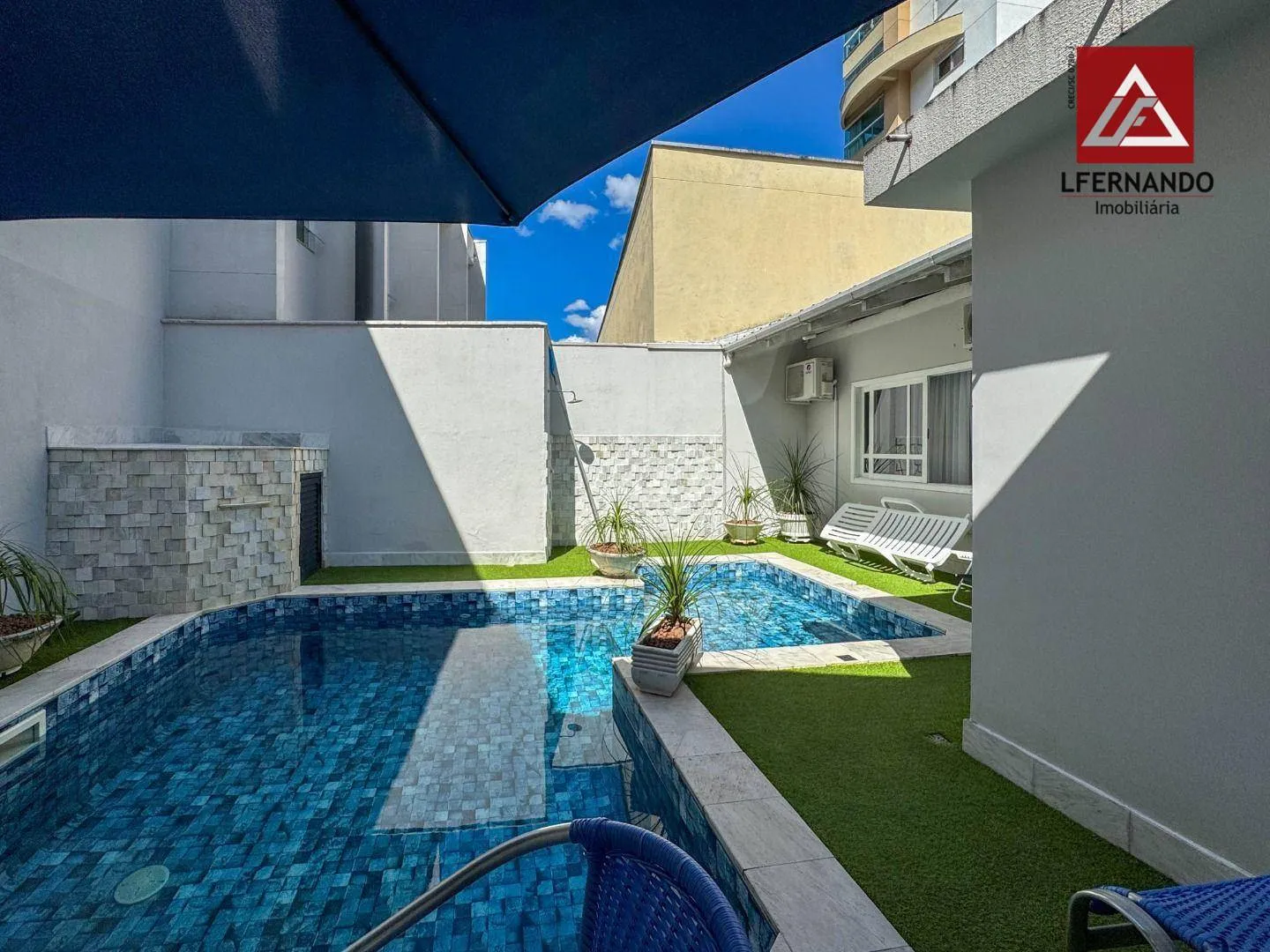 Casa com 3 dormitórios, sendo 2 suítes à venda, 296 m por R$ 1.350.000 - Escola Agrícola - Blumenau/SC - foto 1