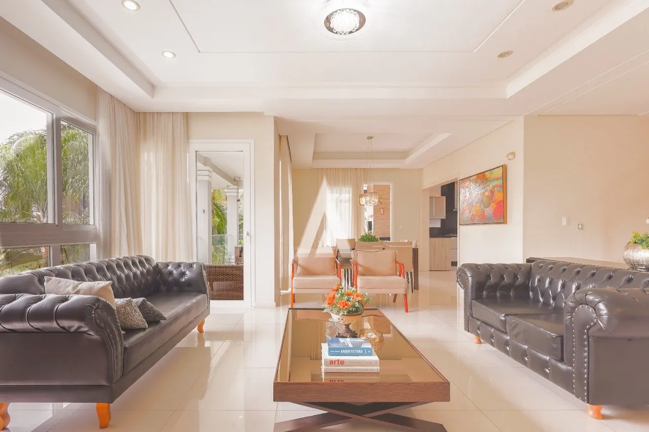 Sobrado com 1 suíte e 2 quartos à venda no bairro Glória em Joinville-SC por R$2.750.000,00. — foto 2