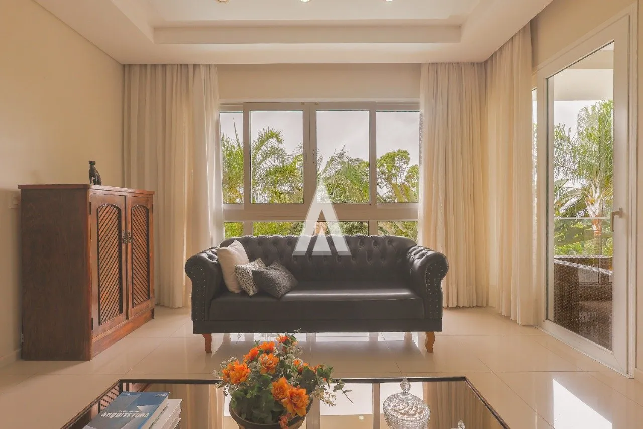 Sobrado com 1 suíte e 2 quartos à venda no bairro Glória em Joinville-SC por R$2.750.000,00. — foto 3