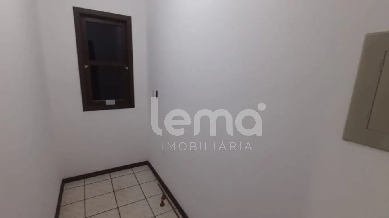 Casa Espaçosa e Confortável no Bairro Velha! — foto 5