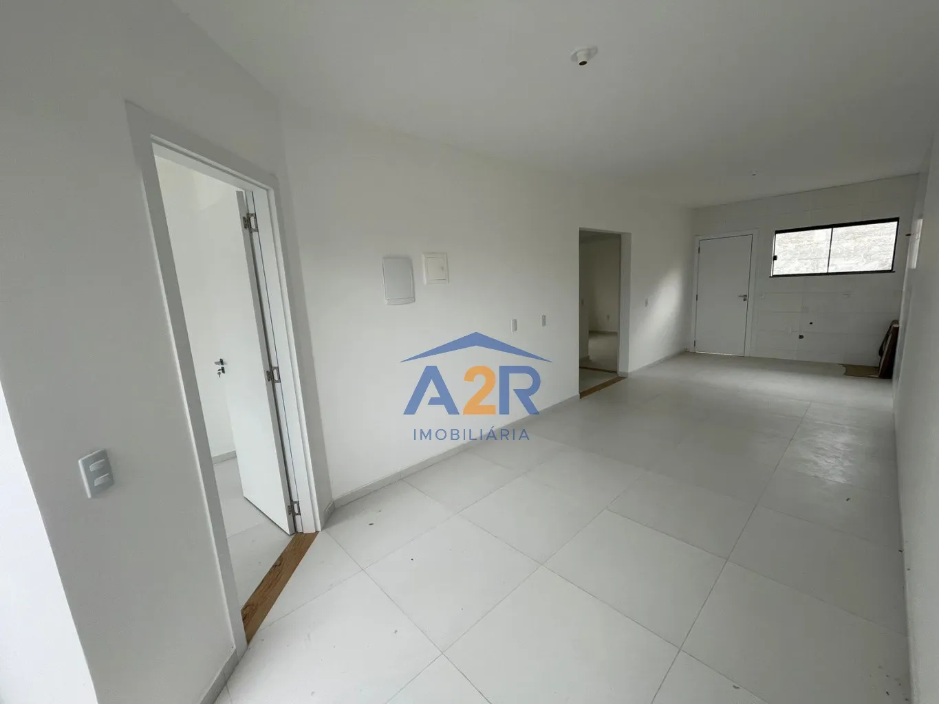 CASA COM 3 DORMITÓRIOS SENDO 01 SUÍTE — foto 4