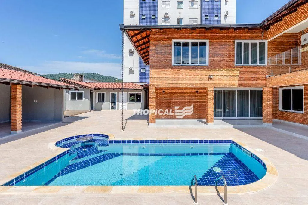 Casa com 5 dormitórios, 420 m - venda por R$ 1.950.000,00 ou aluguel por R$ 12.077,92/mês - Garcia - Blumenau/SC - foto 1