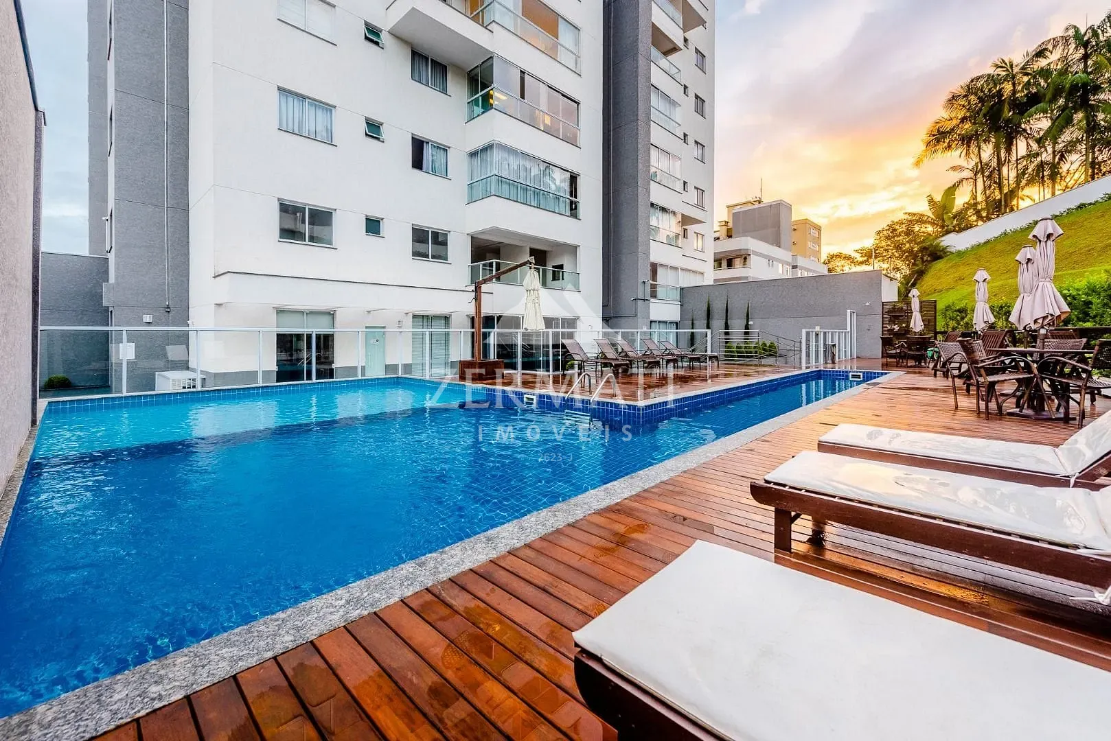 Apartamento · para alugar · 3 quartos · 194m² · Fortaleza, Blumenau