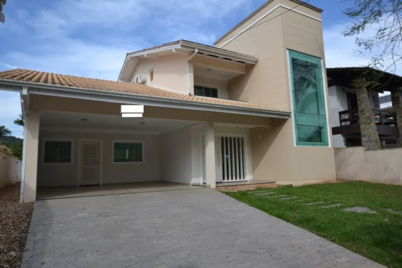 Casa · para alugar · 3 quartos · 320m² · Vorstadt, Blumenau