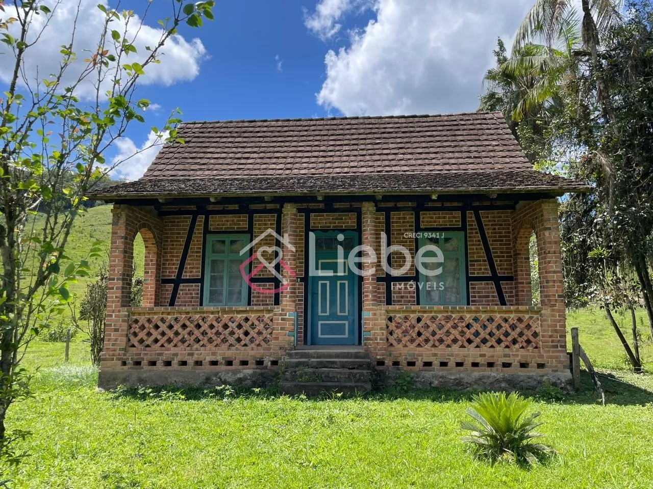 IMÓVEL ÚNICO - Sítio com Casa Enxaimel no bairro Vale do Selke em Pomerode. — foto 2