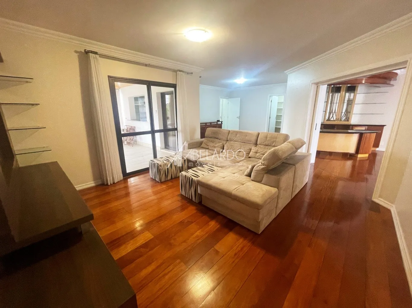 ABELARDO IMÓVEIS - Belíssimo e amplo apartamento de alto padrão no bairro Jardim Blumenau. — foto 5