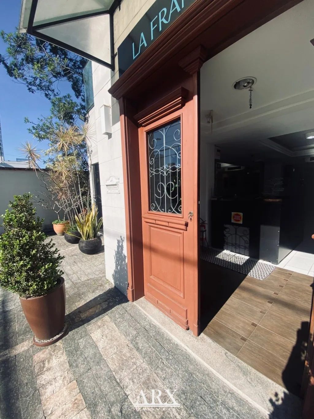 Loja térrea para locação! Excelente ponto comercial na rua Joinville — foto 3