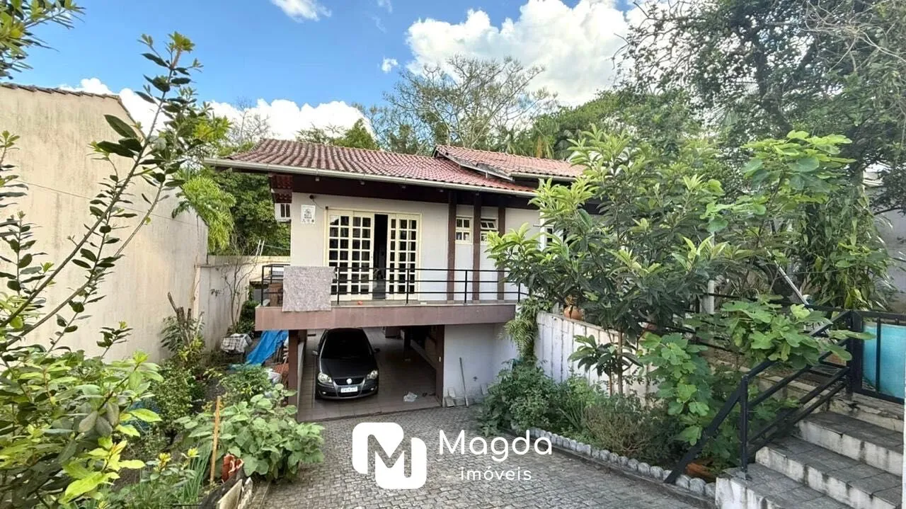 Casa à venda no bairro Água Verde - Blumenau/SC - foto 1