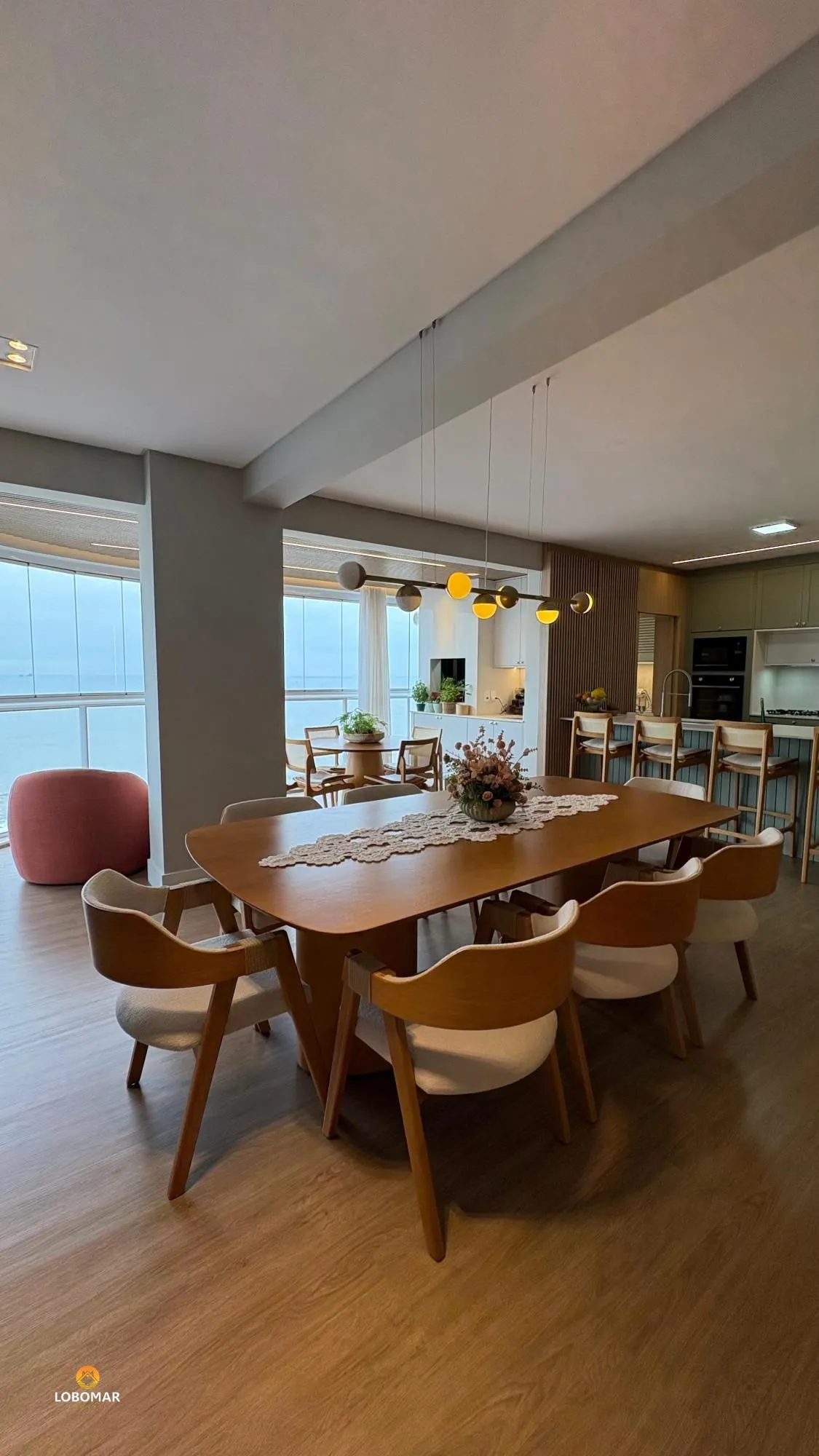 Apartamento frente mar com 145m, finamente mobiliado, 3 vagas de garagem, em Ba - foto 1