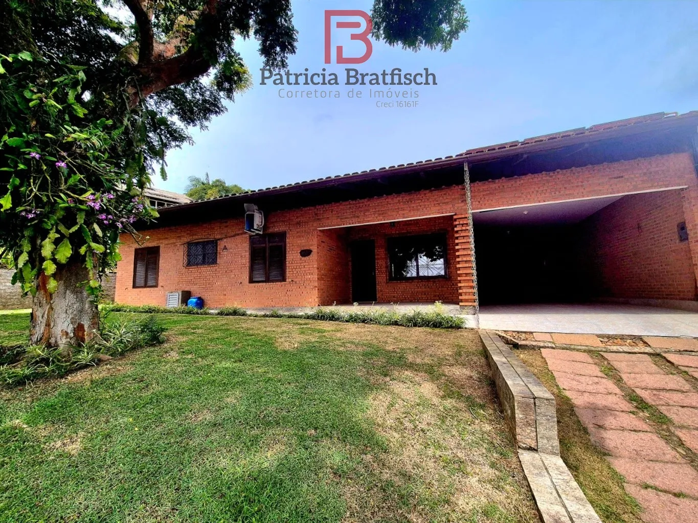 Casa térrea com 04 dormitórios, sendo 02 suítes, localizada em loteamento de excelente padrão no Bairro Garcia. — foto 6