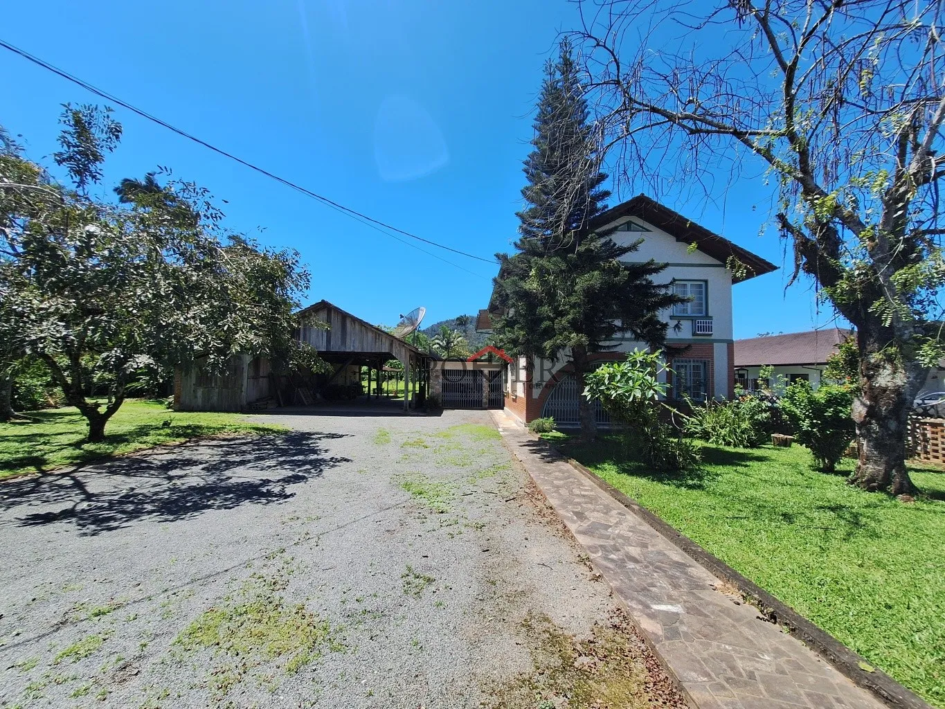 Excelente oportunidade comercial com amplo terreno, eixo de serviços no bairro Testo Rega na cidade de Pomerode com 9.017,68m, contendo 2 casas e 1 rancho — foto 6