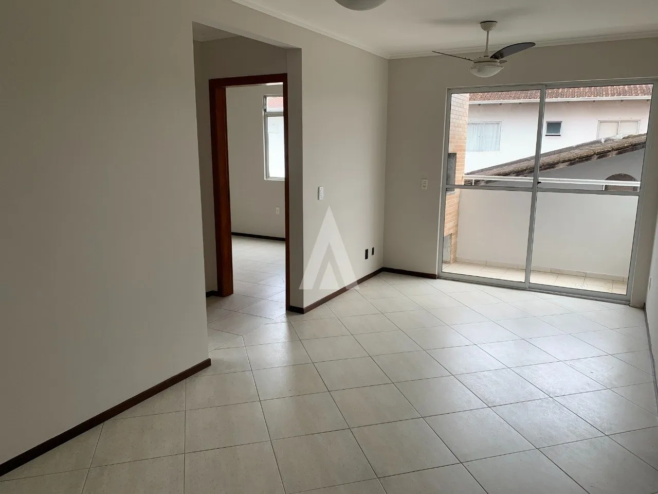 Apartamento com 2 quartos à venda no bairro Guanabara em Joinville - SC por R$ 305.000,00. — foto 2