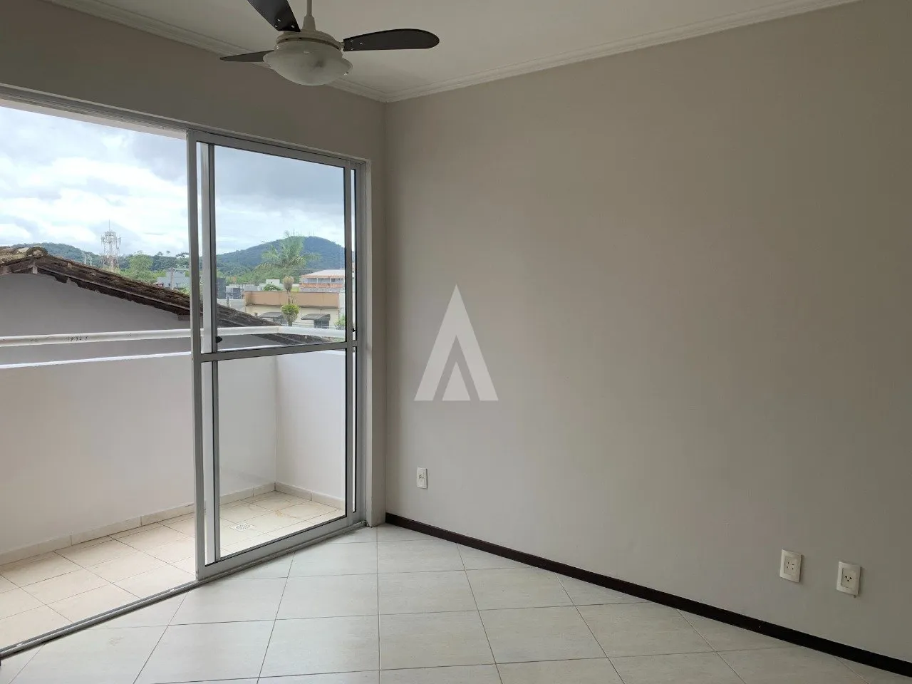 Apartamento com 2 quartos à venda no bairro Guanabara em Joinville - SC por R$ 305.000,00. — foto 4