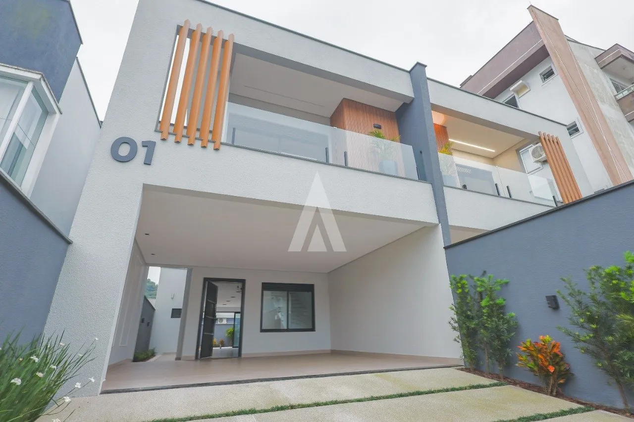 Casa com 3 suítes à venda no bairro Jardim Sofia em Joinville-SC por R$1.220.000,00. - foto 1
