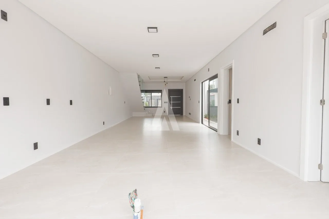 Casa com 3 suítes à venda no bairro Jardim Sofia em Joinville-SC por R$1.220.000,00. — foto 4
