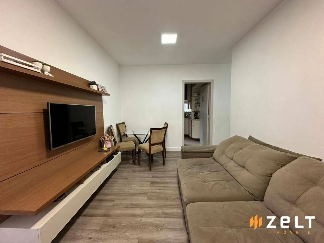 Apartamento com 3 dormitórios à venda, 77 m por R$ 315.000,00 - Água Verde - Blumenau/SC - foto 1