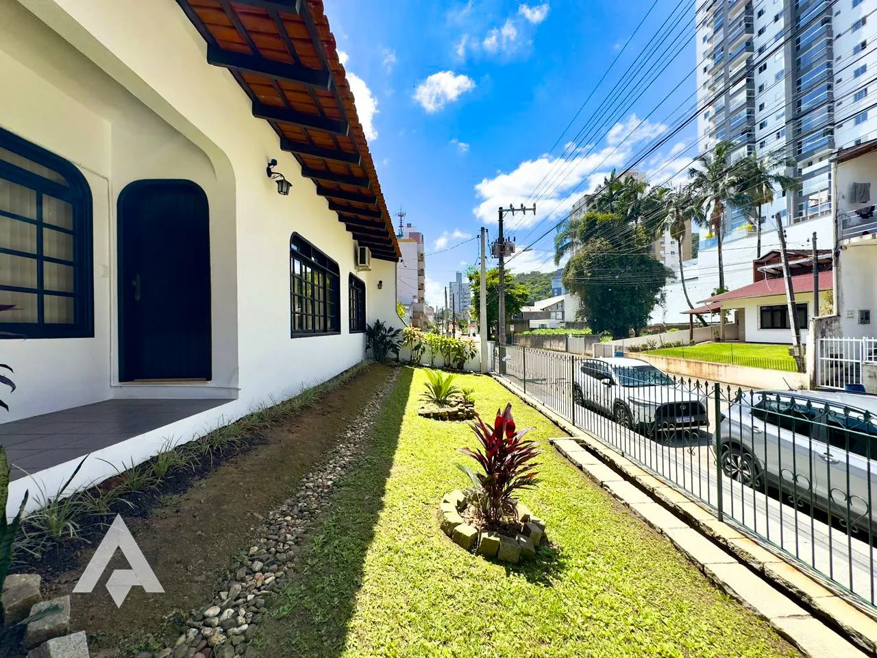 Casa com 3 dormitórios à venda por R$ 1.250.000,00 - Bairro Itoupava Seca - Blumenau/SC — foto 2