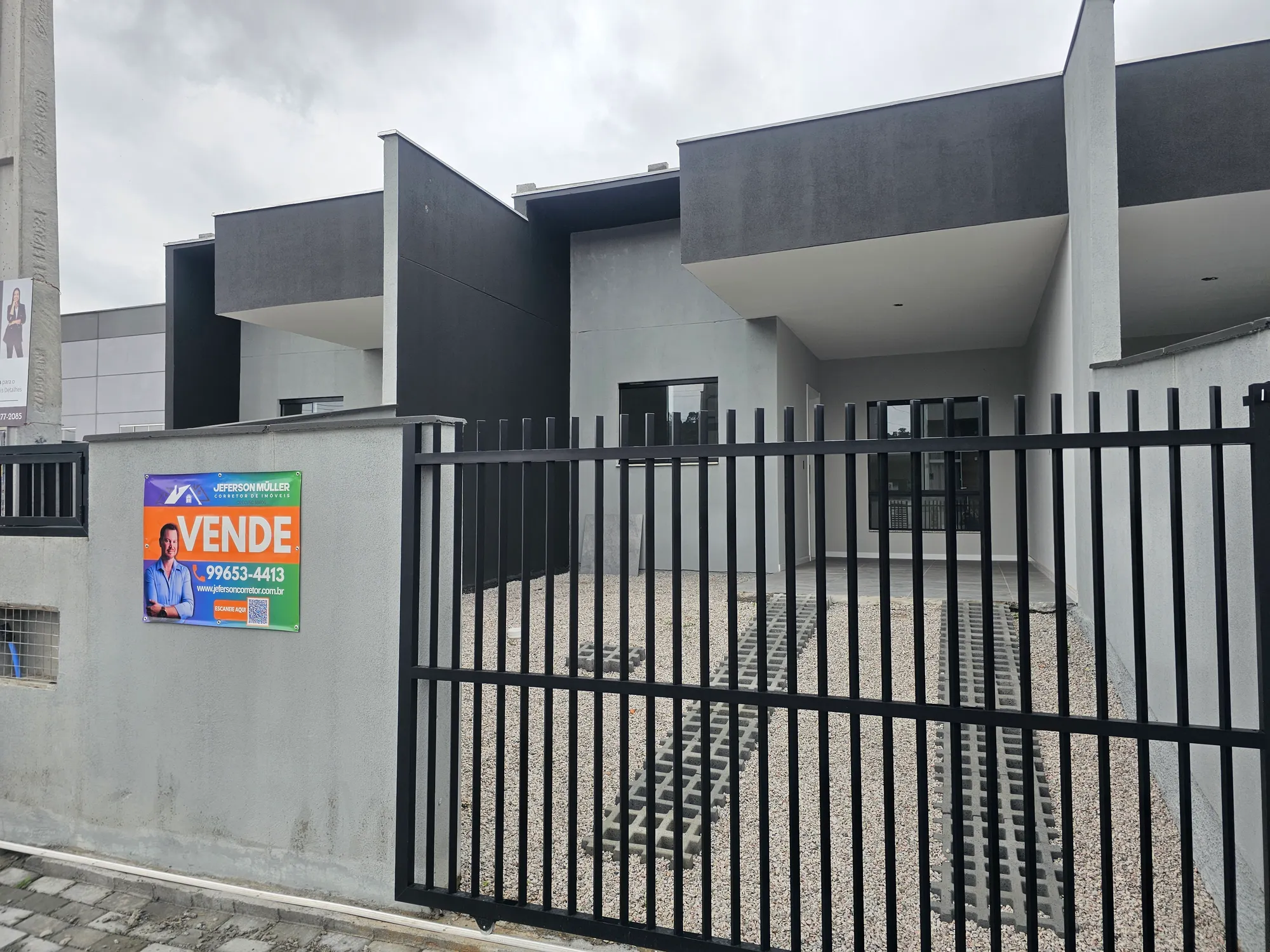 Casa no Avenida das Torres - Parcela entrada - foto 1