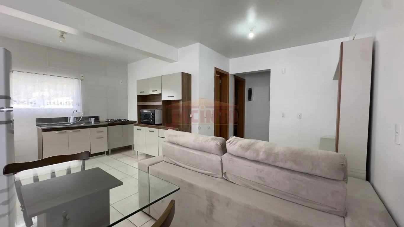 Apartamento mobiliado, pronto para morar, com 2 dormitórios e 1 vaga de garagem privativa. Ideal para quem busca conforto, praticidade e uma localização estratégica. — foto 3