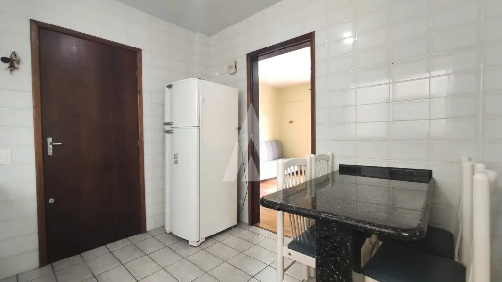 Apartamento com 1 suíte mais 2 quartos à venda no bairro Santo Antônio em Joinville - SC por R$ 380.000,00. — foto 6