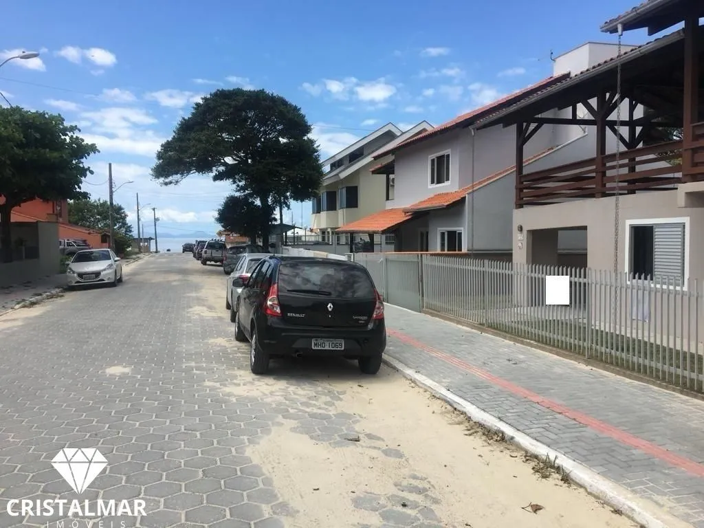 Casa a 50 metros da Praia de Zimbros SC, você quer dormir ouvindo o som das onda - foto 1